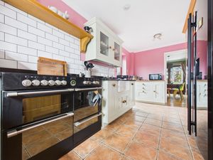 Kitchen- click for photo gallery